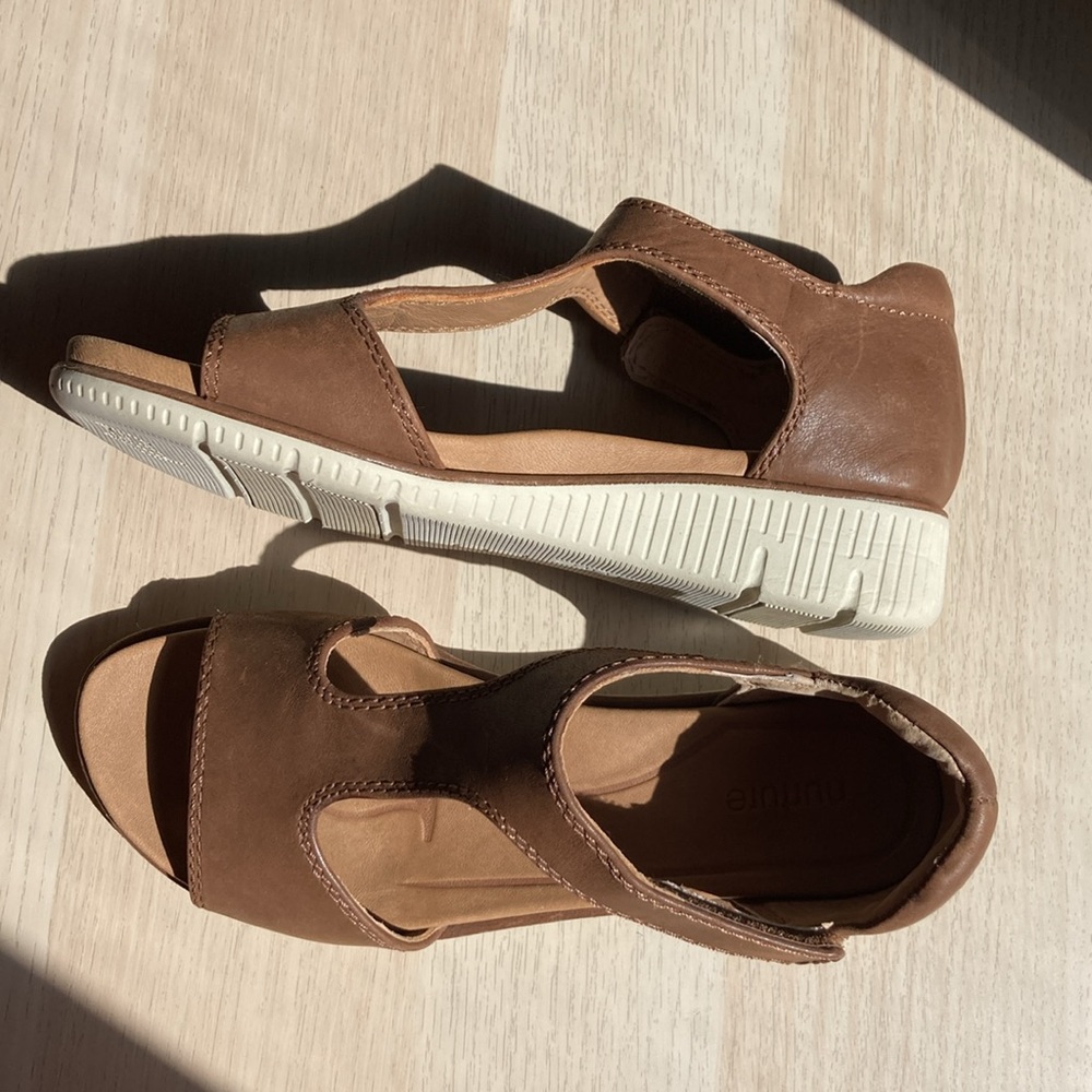 Nurture by Lamaze brown sandals, women’s size 7 shoe, summer, comfy